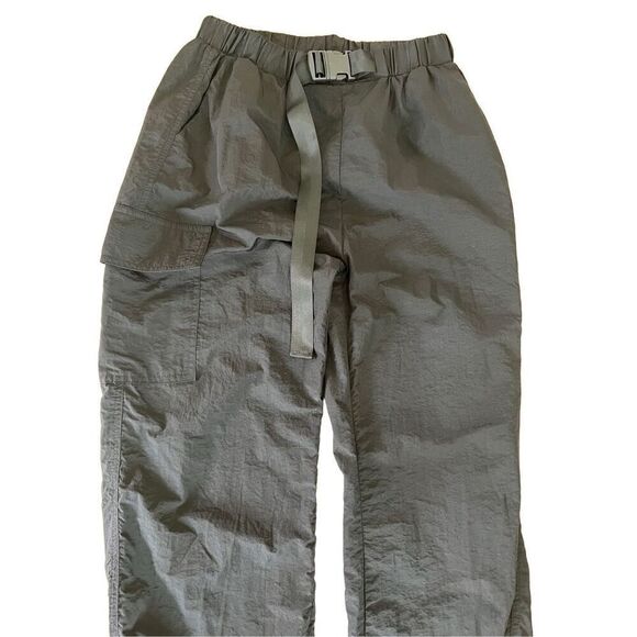 NWOT Black Basic Nylon Cargo Joggers Track Pants Buckle Belt & Pockets SHEIN M - Picture 1 of 5